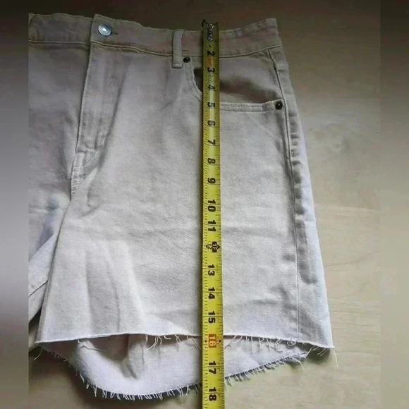 NWT H&M Plus size jeans short color peach size 18  stretch and High Waist - Picture 11 of 11